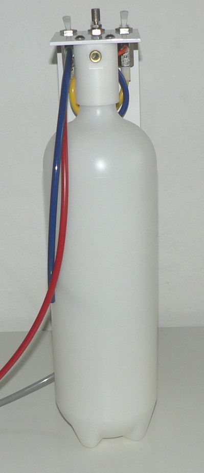 Wassersystem Flasche - SINGLE  2 L, Manometer, Wahlschalter, Druckminderer. Für vert. Montage.